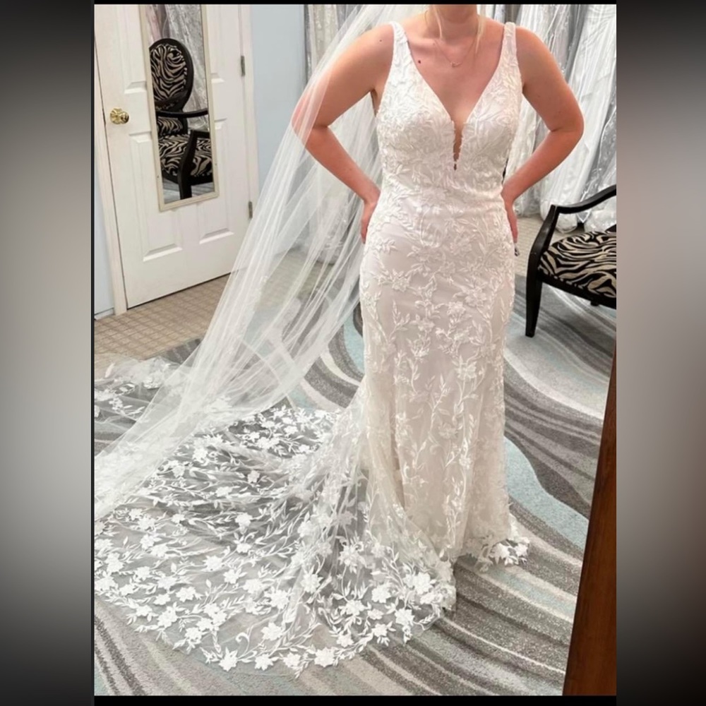 Wedding dress